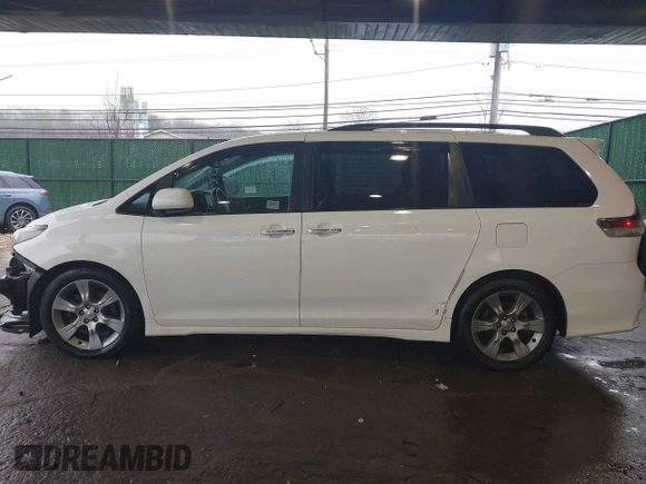 2015 Toyota Sienna SE with VIN 5TDXK3DC1FS528070, listed as a IAAI auction lot 41780191 with 117,488 mi miles. Bid and sale history available at carsss.com. Image 15.