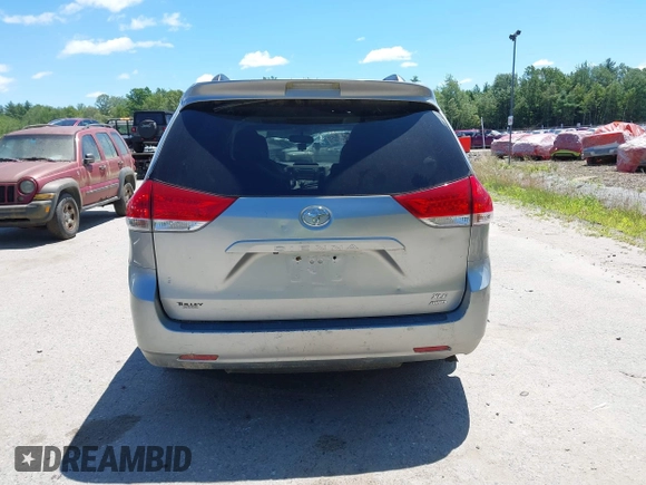 2012 Toyota Sienna XLE с VIN 5TDDK3DC9CS035753, выставлен на аукционе IAAI как лот 42716509 с пробегом 224 135 миль миль и . История ставок и продаж доступна на DreamBid. Изображение 16.