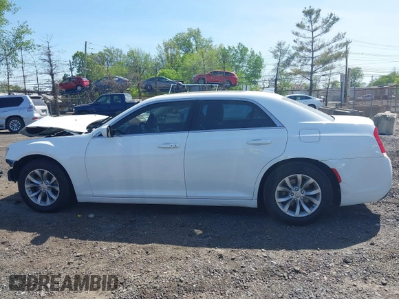 2016 Chrysler 300 Anniversary Edition z VIN 2C3CCAAG5GH147494, wystawiony jako IAAI lot #42158928 z przebiegiem 107 084 mil mil oraz . Historia ofert i sprzedaży dostępna na DreamBid. Obrazek 14.