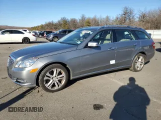 2011 Mercedes-Benz E 350 Luxury with VIN WDDHH8HB7BA496675, listed as a Copart auction lot 44751065 with 118,318 mi miles and Salvage Title. Bid and sale history available at DreamBid. Image 1.