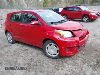 2014 Scion xD z VIN JTKKUPB44E1045121, wystawiony jako IAAI lot #42053990 z przebiegiem 180 503 mil mil oraz . Historia ofert i sprzedaży dostępna na DreamBid. Obrazek 1.