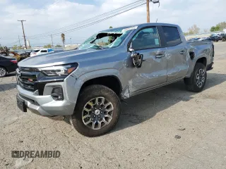 2024 Chevrolet Colorado 4WD Z71 with VIN 1GCPTDEK4R1191193, listed as a Copart auction lot 50992225 with 5,733 mi miles and Salvage Title. Bid and sale history available at carsss.com. Image 1.