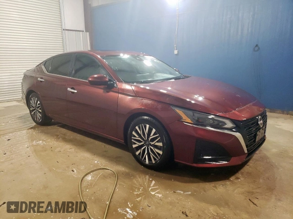 2023 Nissan Altima SV z VIN 1N4BL4DVXPN373191, wystawiony jako Copart lot #56411245 z przebiegiem 75 554 mil mil oraz Czysty tytuł • Clean title. Historia ofert i sprzedaży dostępna na DreamBid. Obrazek 4.