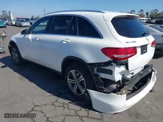 2019 Mercedes-Benz GLC with VIN WDC0G4JB0KV172130, listed as a IAAI auction lot 42094565 with 40,013 mi miles. Bid and sale history available at carsss.com. Image 3.