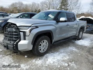 2022 Toyota Tundra 4WD SR5 with VIN 5TFLA5DB8NX049514, listed as a Copart auction lot 45870865 with 51,053 mi miles and Salvage Title. Bid and sale history available at carsss.com. Image 1.