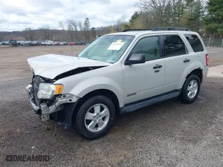 2008 Ford Escape XLT with VIN 1FMCU93ZX8KB33764, listed as a IAAI auction lot 42037456 with 195,047 mi miles. Bid and sale history available at carsss.com. Image 2.