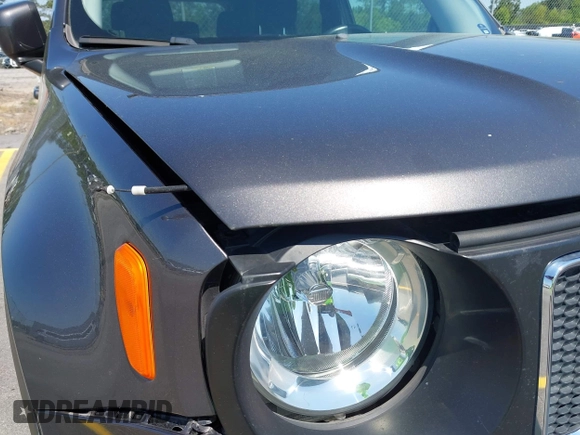 2017 Jeep Renegade Latitude with VIN ZACCJBBB1HPG02268, listed as a IAAI auction lot 41971890 with 69,806 mi miles. Bid and sale history available at carsss.com. Image 10.