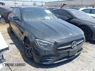 2022 Mercedes-Benz E 350 z VIN W1KZF8DB3NB069699, wystawiony jako IAAI lot #41510843 z przebiegiem 56 552 mil mil oraz . Historia ofert i sprzedaży dostępna na DreamBid. Obrazek 1.