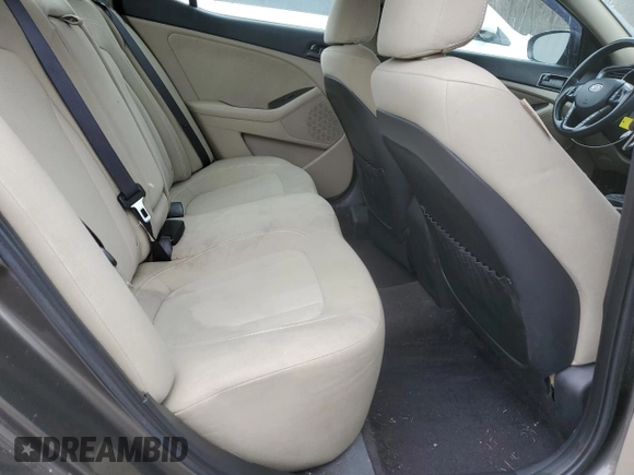 2011 Kia Optima LX z VIN KNAGM4A75B5173585, wystawiony jako Copart lot #51895325 z przebiegiem 137 318 mil mil oraz Szkoda całkowita • Salvage title. Historia ofert i sprzedaży dostępna na DreamBid. Obrazek 10.
