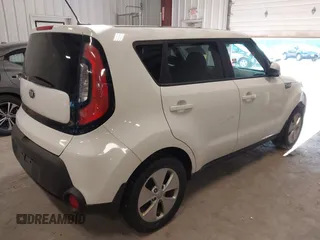 2015 Kia Soul with VIN KNDJN2A20F7779272, listed as a IAAI auction lot 41901719 with 204,682 mi miles. Bid and sale history available at carsss.com. Image 4.