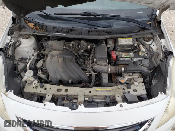 2013 Nissan Versa S Plus z VIN 3N1CN7AP8DL872439, wystawiony jako Copart lot #55120295 z przebiegiem 169 605 mil mil oraz Szkoda całkowita • Salvage title. Historia ofert i sprzedaży dostępna na DreamBid. Obrazek 11.