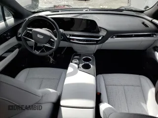 2024 Cadillac LYRIQ Luxury z VIN 1GYKPSRL5RZ113071, wystawiony jako Copart lot #47227525 z przebiegiem 5 386 mil mil oraz Szkoda całkowita • Salvage title. Historia ofert i sprzedaży dostępna na DreamBid. Obrazek 8.