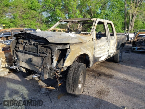 2011 Ford F-250 XL with VIN 1FT7W2BT5BEB38140, listed as a IAAI auction lot 42076028 with Not provided miles and . Bid and sale history available at DreamBid. Image 2.
