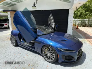 2021 Jaguar F-Type R z VIN SAJD51FE4MCK73024, wystawiony jako Copart lot #57914515 z przebiegiem 37 530 mil mil oraz Szkoda całkowita • Salvage title. Historia ofert i sprzedaży dostępna na DreamBid. Obrazek 1.
