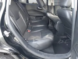 2019 Jeep Compass Latitude z VIN 3C4NJDBB7KT595637, wystawiony jako IAAI lot #41147396 z przebiegiem 107 208 mil mil oraz . Historia ofert i sprzedaży dostępna na DreamBid. Obrazek 8.