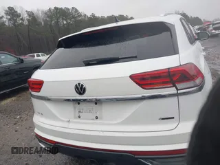 2023 Volkswagen Atlas SE z VIN 1V2KE2CA7PC208457, wystawiony jako IAAI lot #41479156 z przebiegiem 45 704 mil mil oraz . Historia ofert i sprzedaży dostępna na DreamBid. Obrazek 16.