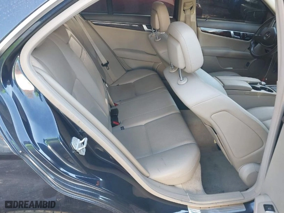 2013 Mercedes-Benz C-Class C 300 Sport with VIN WDDGF8AB8DR290863, listed as a IAAI auction lot 40739394 with 165,377 mi miles. Bid and sale history available at carsss.com. Image 8.