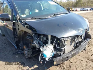 2017 Toyota Sienna XLE with VIN 5TDDZ3DC8HS166143, listed as a IAAI auction lot 41739916 with 132,948 mi miles and . Bid and sale history available at DreamBid. Image 6.