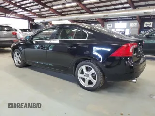 2013 Volvo S60 T5 z VIN YV1612FH0D2206343, wystawiony jako Copart lot #57906385 z przebiegiem 95 613 mil mil oraz Czysty tytuł • Clean title. Historia ofert i sprzedaży dostępna na DreamBid. Obrazek 2.