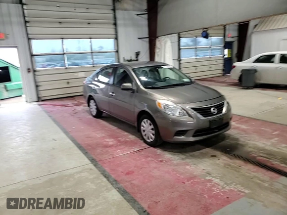 2012 Nissan Versa SV z VIN 3N1CN7AP9CL844342, wystawiony jako Copart lot #58189945 z przebiegiem 71 537 mil mil oraz Szkoda całkowita • Salvage title. Historia ofert i sprzedaży dostępna na DreamBid. Obrazek 13.