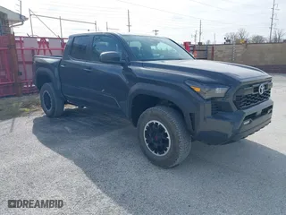 2024 Toyota Tacoma 4WD SR5 with VIN 3TYLB5JN3RT012981, listed as a IAAI auction lot 41851139 with 18,474 mi miles. Bid and sale history available at carsss.com. Image 1.
