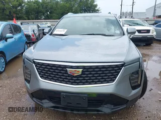 2025 Cadillac XT4 FWD Premium Luxury z VIN 1GYFZCR44SF122443, wystawiony jako IAAI lot #42414279 z przebiegiem 11 023 mil mil oraz . Historia ofert i sprzedaży dostępna na DreamBid. Obrazek 12.