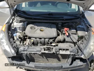 2013 Hyundai Elantra z VIN KMHD35LE1DU094901, wystawiony jako Copart lot #55686685 z przebiegiem 107 319 mil mil oraz Szkoda całkowita • Salvage title. Historia ofert i sprzedaży dostępna na DreamBid. Obrazek 12.