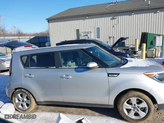 2017 Kia Soul with VIN KNDJN2A2XH7434205, listed as a IAAI auction lot 41363921 with 269,747 mi miles. Bid and sale history available at carsss.com. Image 13.