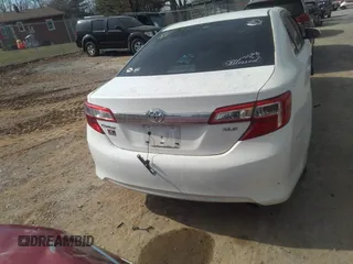 2014 Toyota Camry L with VIN 4T4BF1FK0ER340899, listed as a IAAI auction lot 41750760 with 179,934 mi miles. Bid and sale history available at carsss.com. Image 17.