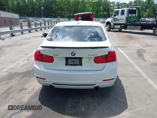 2014 BMW 3 Series 335i z VIN WBA3A9G52ENS64702, wystawiony jako IAAI lot #42273812 z przebiegiem 83 517 mil mil oraz . Historia ofert i sprzedaży dostępna na DreamBid. Obrazek 17.
