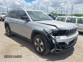 2024 Jeep Grand Cherokee с VIN 1C4RJYB68R8516819, выставлен на аукционе IAAI как лот 42582803 с пробегом 32 933 миль миль и . История ставок и продаж доступна на DreamBid. Изображение 1.