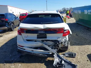 2019 Audi Q8 Prestige z VIN WA1FVAF12KD038238, wystawiony jako IAAI lot #41740092 z przebiegiem 55 699 mil mil oraz . Historia ofert i sprzedaży dostępna na DreamBid. Obrazek 16.