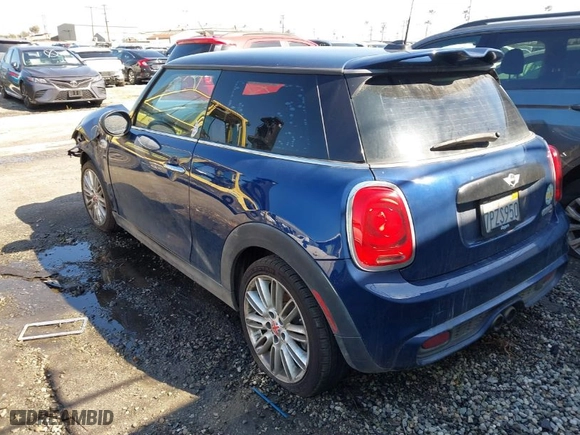 2015 MINI Cooper Hardtop S with VIN WMWXP7C51F2A41308, listed as a IAAI auction lot 41479097 with NaN miles. Bid and sale history available at carsss.com. Image 3.