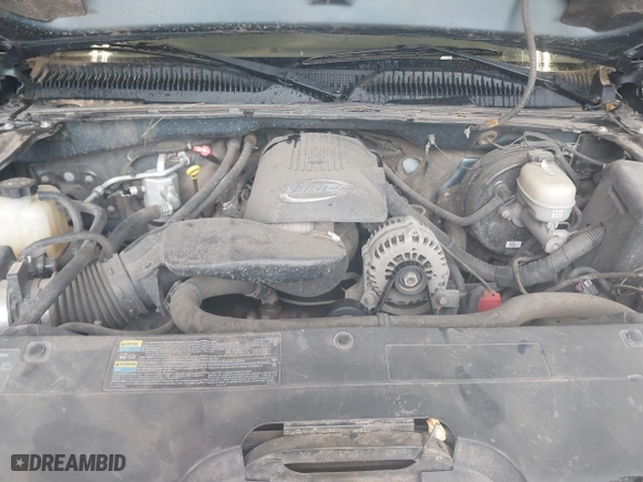 2006 Chevrolet Silverado 1500 LT2 with VIN 1GCEK19B36Z106215, listed as a IAAI auction lot 40699968 with 183,870 mi miles. Bid and sale history available at carsss.com. Image 10.