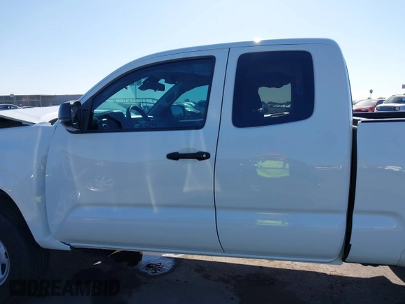 2021 Toyota Tacoma SR with VIN 3TYRX5GN8MT013815, listed as a IAAI auction lot 42311783 with 28,327 mi miles and . Bid and sale history available at DreamBid. Image 14.
