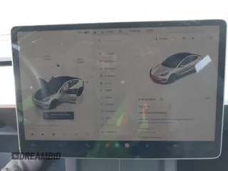 2023 Tesla Model 3 z VIN 5YJ3E1EA7PF465540, wystawiony jako IAAI lot #42261848 z przebiegiem 15 885 mil mil oraz . Historia ofert i sprzedaży dostępna na DreamBid. Obrazek 18.