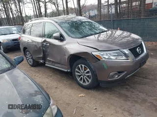 2014 Nissan Pathfinder SV z VIN 5N1AR2MN3EC618636, wystawiony jako IAAI lot #41815946 z przebiegiem 201 572 mil mil oraz . Historia ofert i sprzedaży dostępna na DreamBid. Obrazek 1.