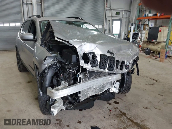 2020 Jeep Cherokee Altitude z VIN 1C4PJMLX6LD501886, wystawiony jako IAAI lot #42118677 z przebiegiem 41 853 mil mil oraz . Historia ofert i sprzedaży dostępna na DreamBid. Obrazek 6.