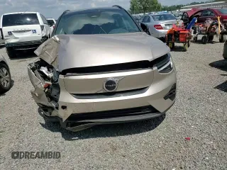 2023 Volvo XC40 Ultimate with VIN YV4ED3UM3P2013538, listed as a Copart auction lot 57995485 with 24,189 mi miles and Salvage title. Bid and sale history available at DreamBid. Image 14.