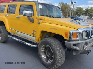 2007 Hummer H3 SUV with VIN 5GTDN13E278167948, listed as a Copart auction lot 78698974 with 123,909 mi miles and Clean Title. Bid and sale history available at carsss.com. Image 1.