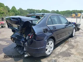 2010 Mercedes-Benz C 300 Sport с VIN WDDGF5EB4AR108712, выставлен на аукционе IAAI как лот 42399161 с пробегом 132 017 миль миль и . История ставок и продаж доступна на DreamBid. Изображение 4.