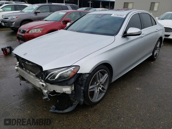 2018 Mercedes-Benz E-Class E 300 with VIN WDDZF4JB1JA405458, listed as a Copart auction lot 37282893 with 69,112 mi miles. Bid and sale history available at carsss.com. Image 1.