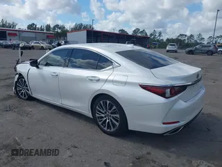 2020 Lexus ES with VIN 58ADZ1B16LU060952, listed as a IAAI auction lot 41564044 with 51,496 mi miles. Bid and sale history available at carsss.com. Image 3.
