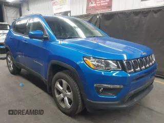 2019 Jeep Compass Latitude z VIN 3C4NJDBB3KT595277, wystawiony jako IAAI lot #42098822 z przebiegiem 68 574 mil mil oraz . Historia ofert i sprzedaży dostępna na DreamBid. Obrazek 1.