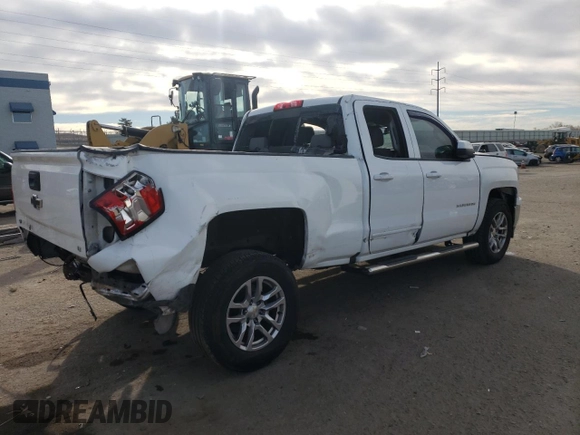 2015 Chevrolet Silverado 1500 LT with VIN 1GCRCREC4FZ269936, listed as a Copart auction lot 43607015 with 116,139 mi miles and Salvage Title. Bid and sale history available at carsss.com. Image 3.