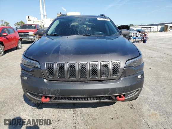 2019 Jeep Cherokee Trailhawk Elite with VIN 1C4PJMBX8KD107404, listed as a Copart auction lot 70588724 with 112,540 mi miles and Salvage Title. Bid and sale history available at carsss.com. Image 5.