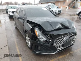 2018 Hyundai Sonata Limited with VIN 5NPE34AF2JH627102, listed as a IAAI auction lot 41839621 with 161,943 mi miles. Bid and sale history available at carsss.com. Image 1.