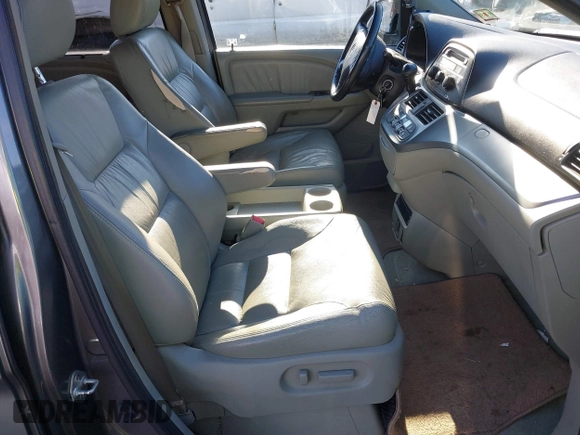 2008 Honda Odyssey EX-L with VIN 5FNRL38708B401000, listed as a IAAI auction lot 41149690 with 111,398 mi miles. Bid and sale history available at carsss.com. Image 5.
