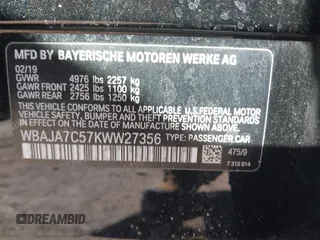 2019 BMW 5 Series 530i xDrive z VIN WBAJA7C57KWW27356, wystawiony jako IAAI lot #41711504 z przebiegiem 183 294 mil mil oraz . Historia ofert i sprzedaży dostępna na DreamBid. Obrazek 9.