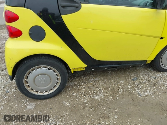 2008 Smart fortwo Pure z VIN WMEEJ31X58K163695, wystawiony jako IAAI lot #41967790 z przebiegiem 133 970 mil mil oraz . Historia ofert i sprzedaży dostępna na DreamBid. Obrazek 17.